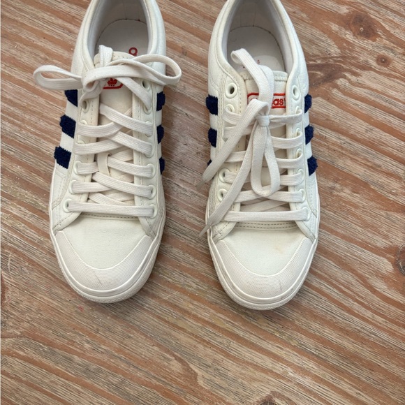 Adidas nizza White Sneakers with Blue Stripes - Picture 3 of 5